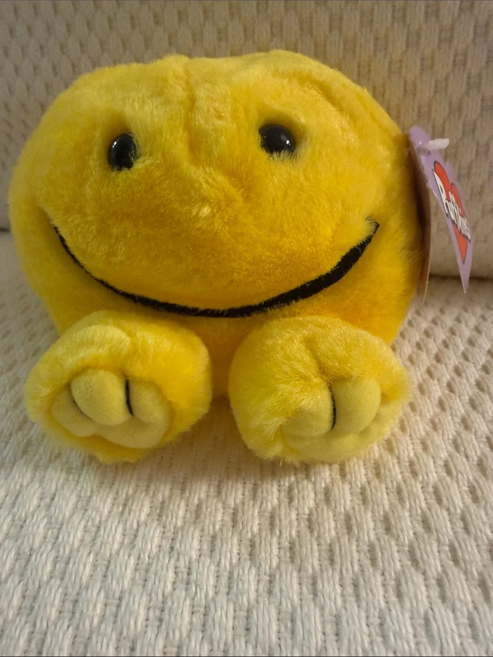 Vintage Swibco Puffkins Happy #6684 Yellow Smiley Face Plush w/ Original Tag